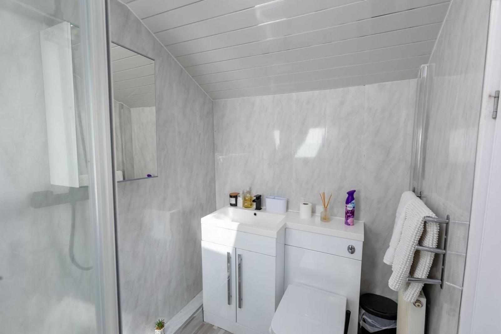 Spacious 3 Bedroom Home In Glasgow - Free Parking Eksteriør billede