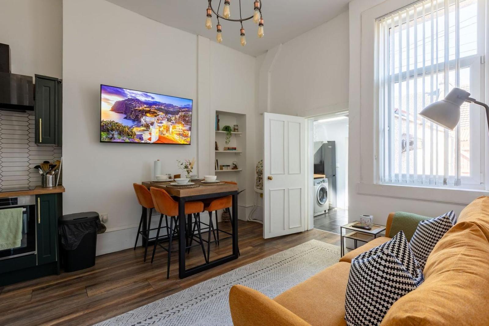Spacious 3 Bedroom Home In Glasgow - Free Parking Eksteriør billede